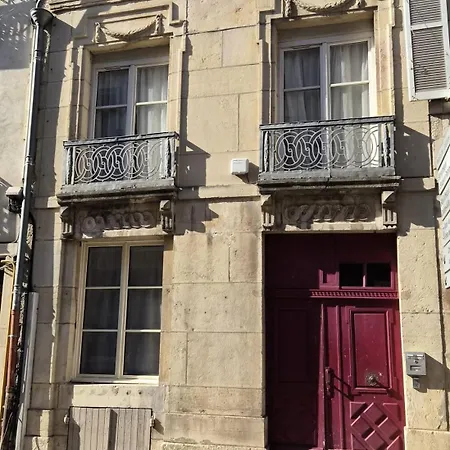 Apartment Les Muses, Charme Historique Et Design Moderne Au Coeur De La